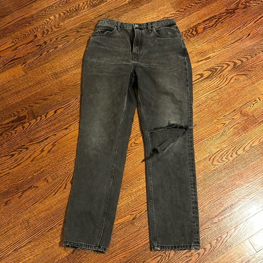 Re/done Worn Black Jeans With Rip